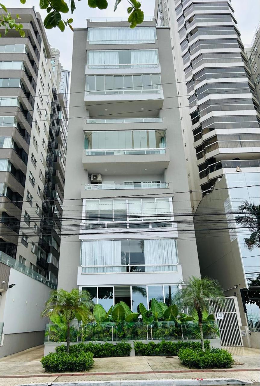Apartmán Avenida Atlantica, Beira Mar, Pe Na Areia Balneário Camboriú Exteriér fotografie